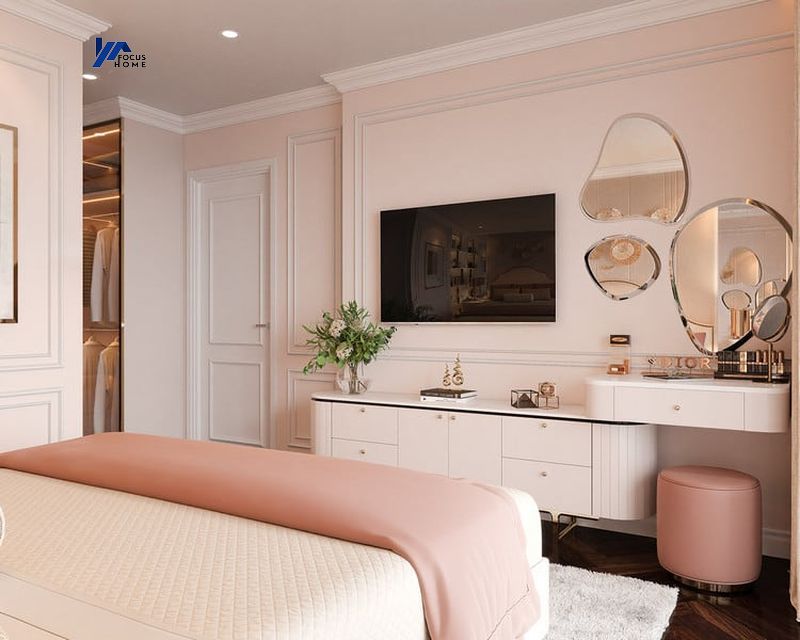 Phòng ngủ tone màu hồng - trắng và phòng thay đồ rộng rãi
